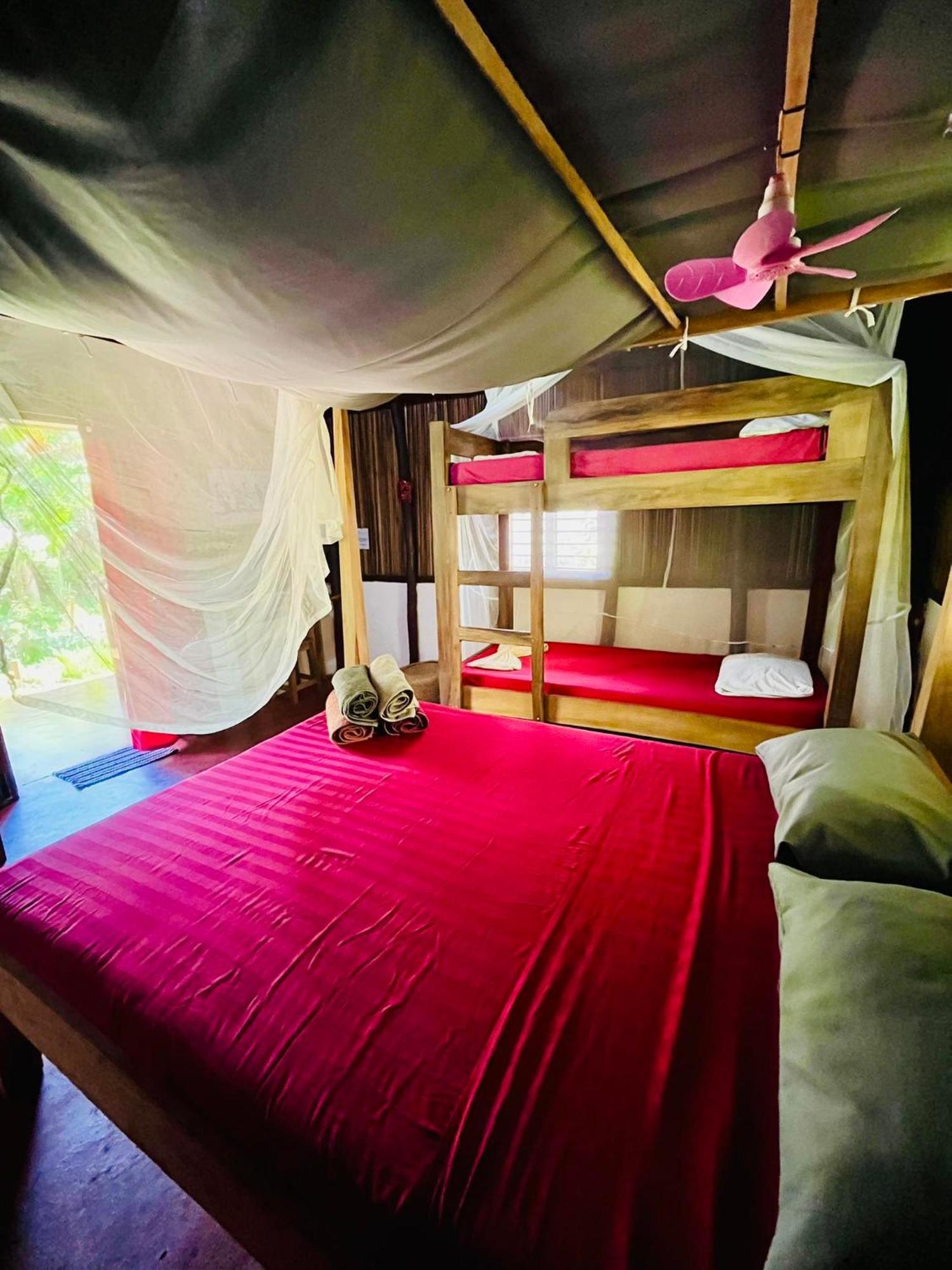 Tamarin Lodge Ampangorinana 外观 照片